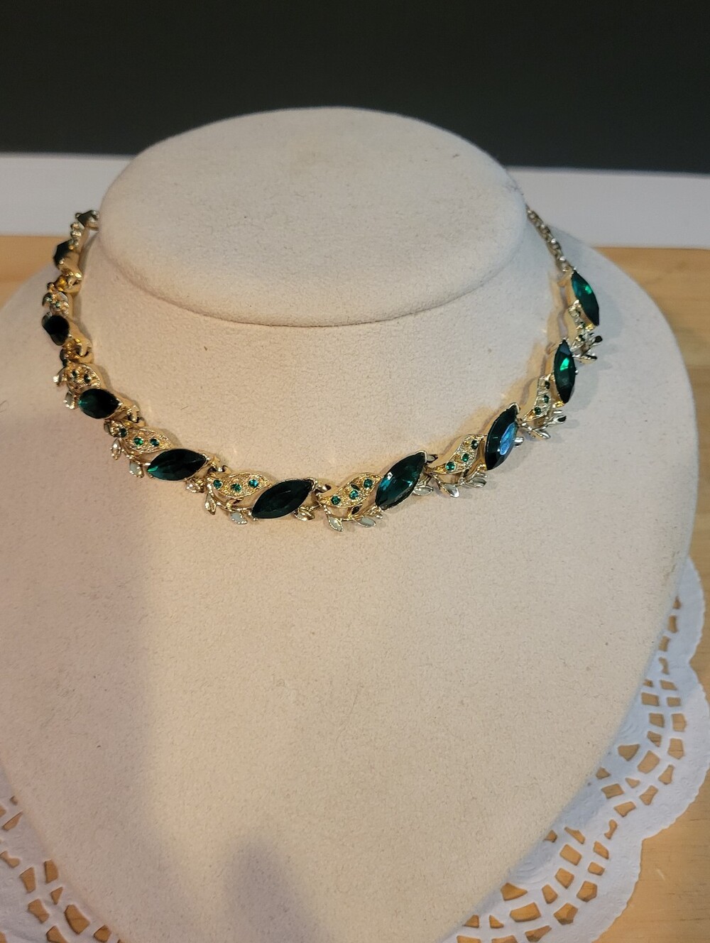 Gold-Tone Emerald Green Crystal Leaf Link Necklace - Women Jewelry